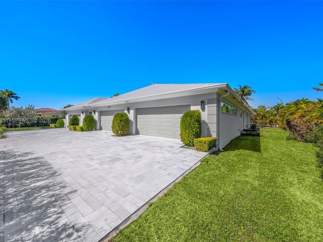 Home for rent at 424 Alamanda Dr - photo 7521388