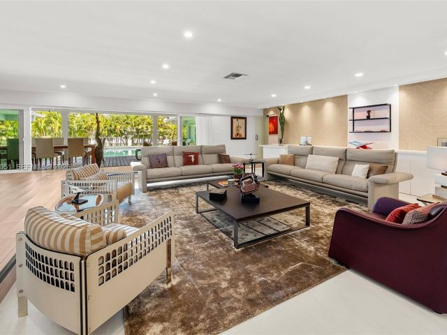 Home for rent at 424 Alamanda Dr - photo 7521391