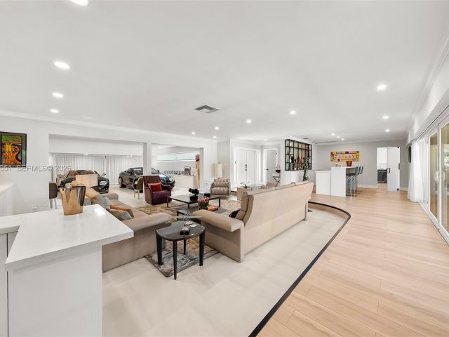 Home for rent at 424 Alamanda Dr - photo 7521395