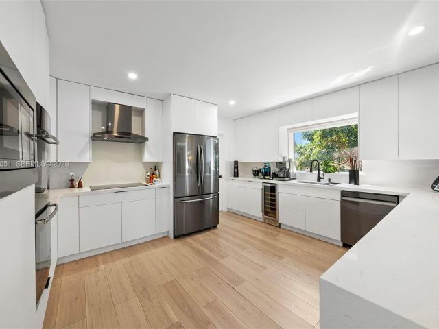 Home for rent at 424 Alamanda Dr - photo 7521398