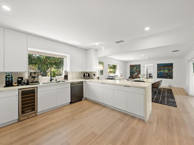 Home for rent at 424 Alamanda Dr - photo 7521400