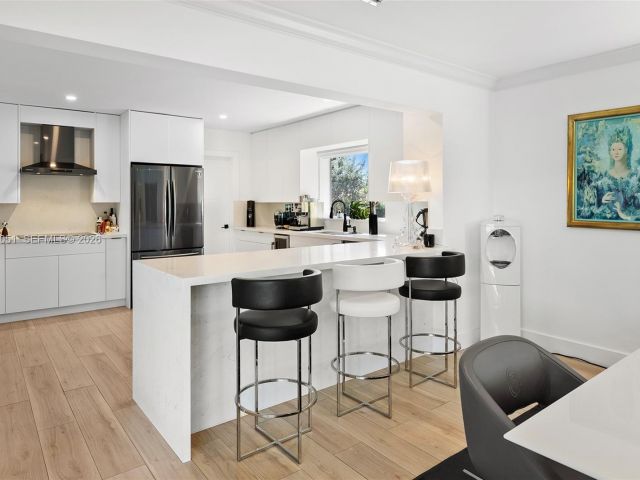 Home for rent at 424 Alamanda Dr - photo 7521401