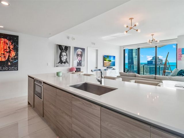 Apartment for rent  Unit #4306 - photo 7516095