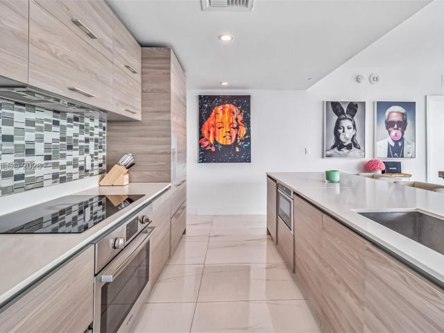 Apartment for rent  Unit #4306 - photo 7516096