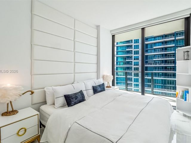 Apartment for rent  Unit #4306 - photo 7516101