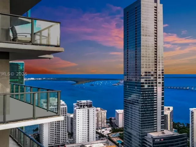 3-bedroom condo for rent in Miami - 1300 S Miami Ave 4306 - MondialRealty