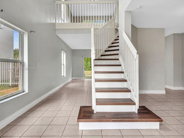 Home for rent at 1498 SW 106th Ave 1498 - photo 7515945