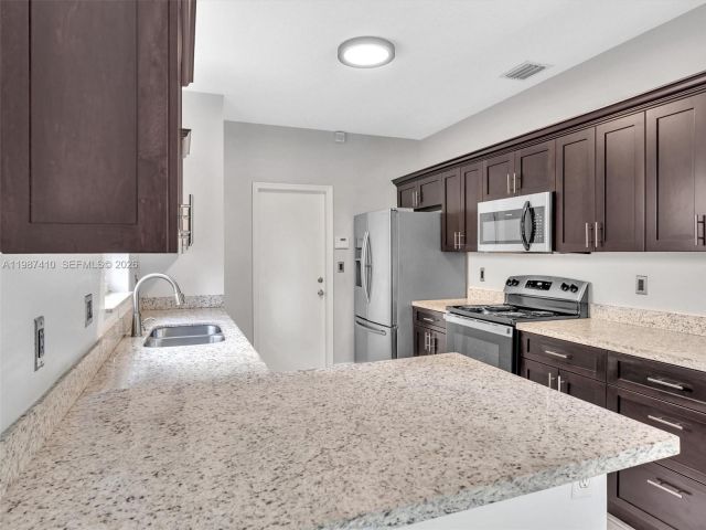 Home for rent at 1498 SW 106th Ave 1498 - photo 7515968