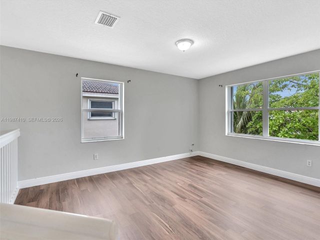 Home for rent at 1498 SW 106th Ave 1498 - photo 7515972