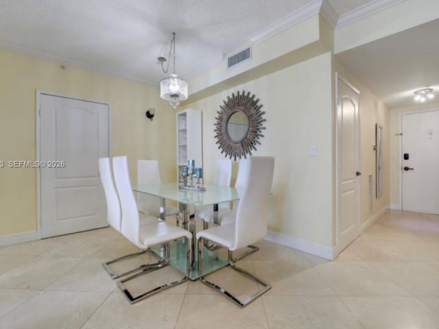 Apartment for rent  Unit #1205 - photo 7516408