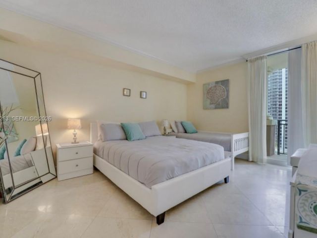 Apartment for rent  Unit #1205 - photo 7516412