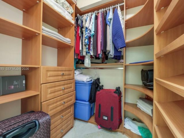 Apartment for rent  Unit #1205 - photo 7516414