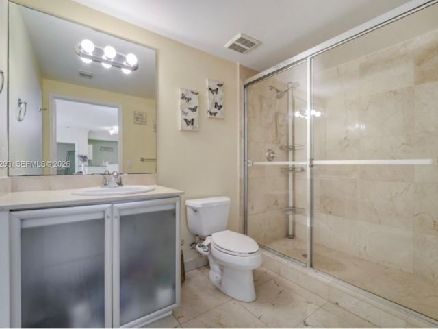 Apartment for rent  Unit #1205 - photo 7516416