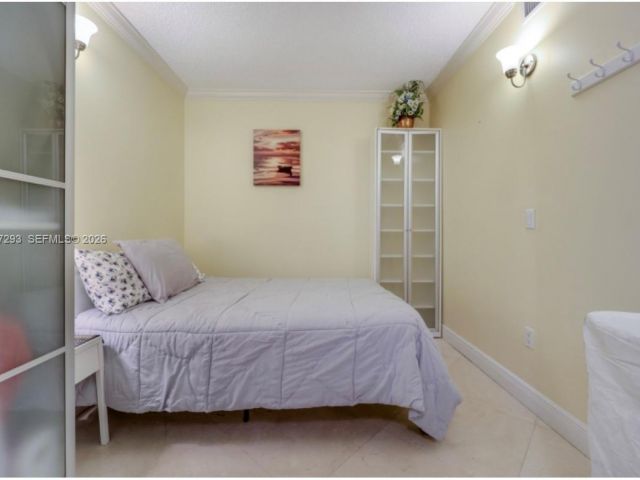 Apartment for rent  Unit #1205 - photo 7516417