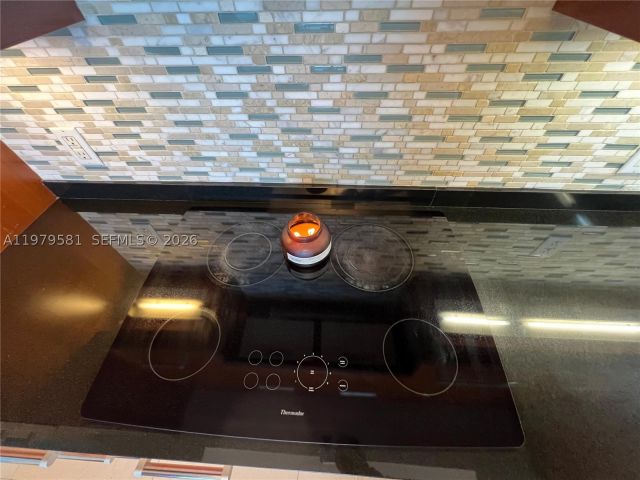 2-bedroom condo for sale in Hollywood - 3101 S Ocean Dr 3102 - MondialRealty