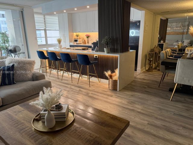 Apartment for rent  Unit #404 - photo 7519800