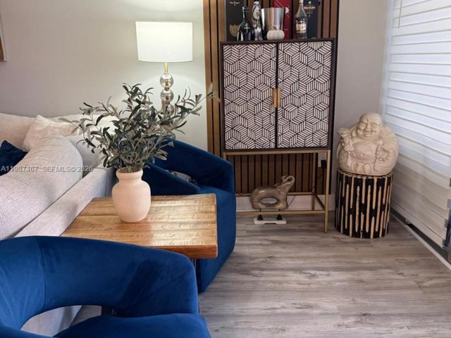 Apartment for rent  Unit #404 - photo 7519803