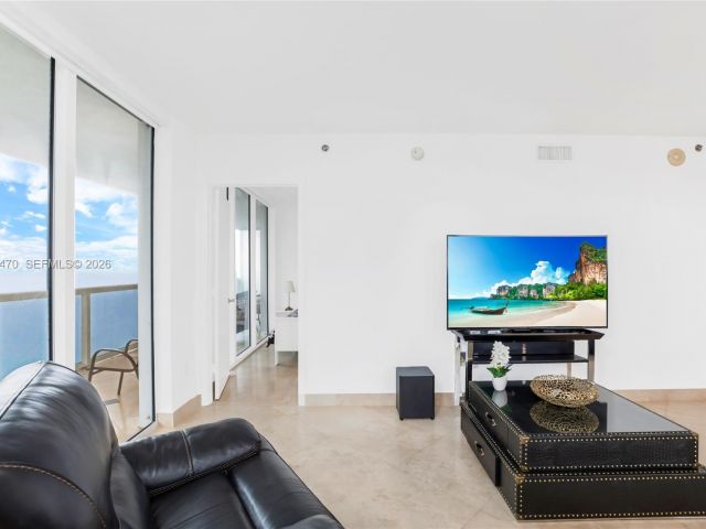 Apartment for sale  Unit #2808 - photo 7516424