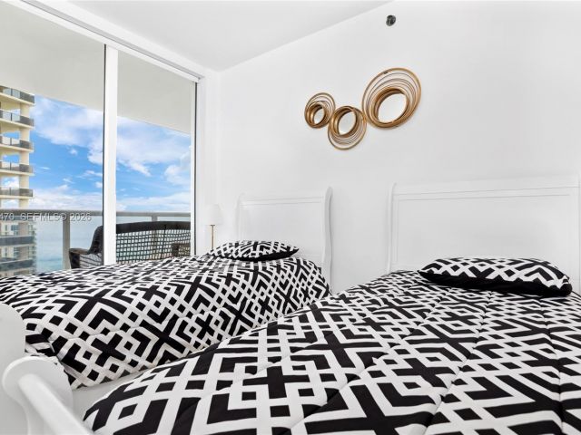 Apartment for sale  Unit #2808 - photo 7516425