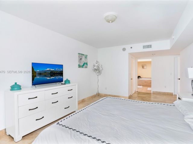 Apartment for sale  Unit #2808 - photo 7516427