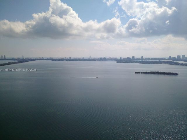 Apartment for rent  Unit #3705 - photo 7518866