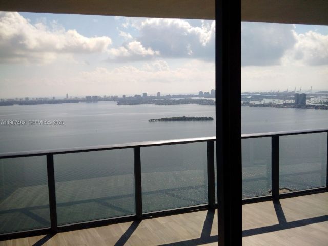 Apartment for rent  Unit #3705 - photo 7518867