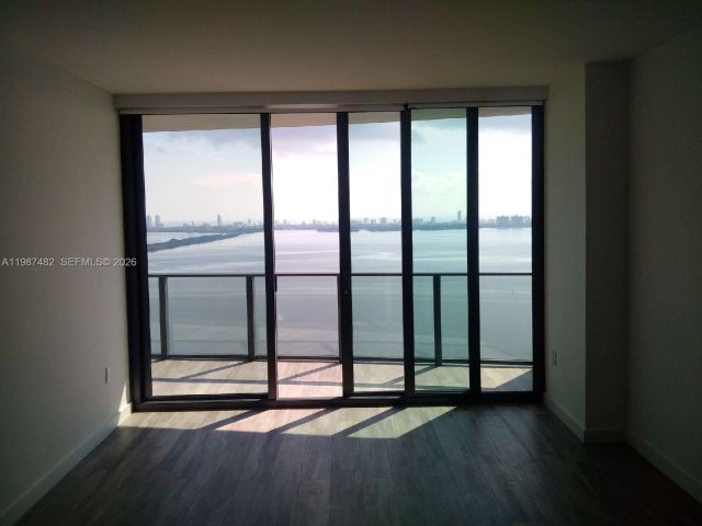 Apartment for rent  Unit #3705 - photo 7518868