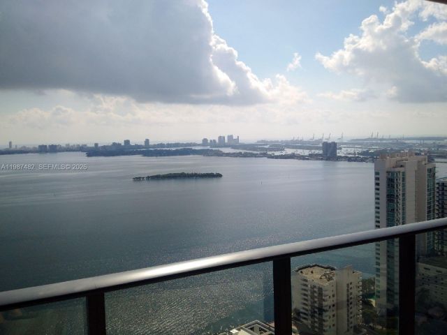 Apartment for rent  Unit #3705 - photo 7518869