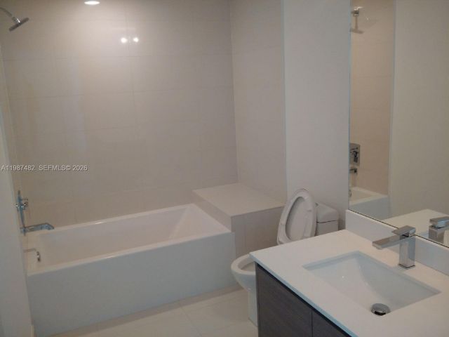 Apartment for rent  Unit #3705 - photo 7518876