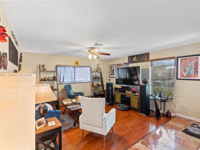 Home for sale at 720 NW 4th St - photo 7517731