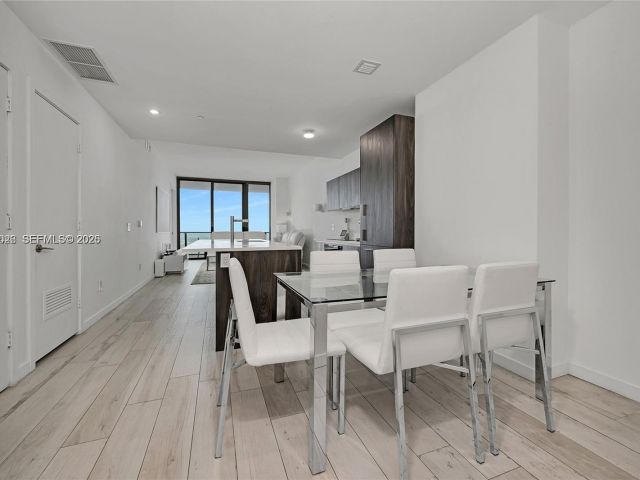 Apartment for rent  Unit #4805 - photo 7518992