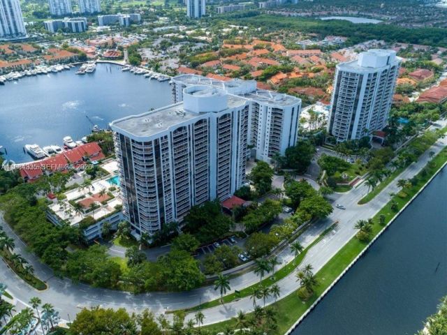 Apartment for sale  Unit #1002 - photo 7519962