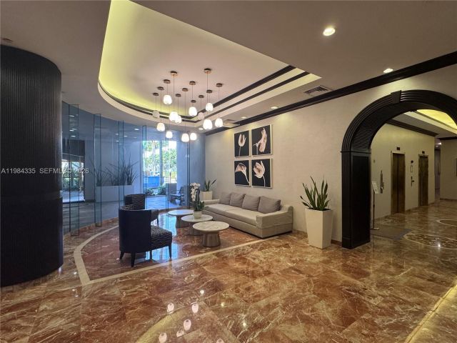 Apartment for sale  Unit #1002 - photo 7519966