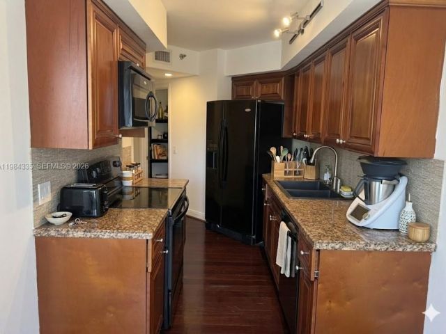 Apartment for sale  Unit #1002 - photo 7519974