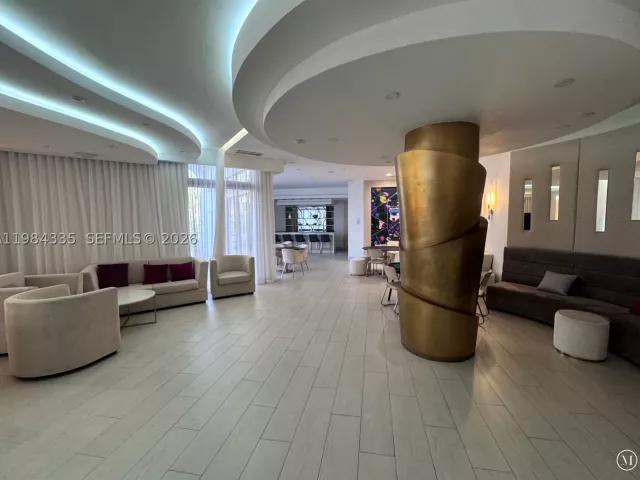 2-bedroom condo for sale in Aventura - 3610 Yacht Club Dr 1002 - MondialRealty