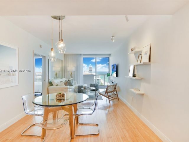 Apartment for rent  Unit #2810 - photo 7519744