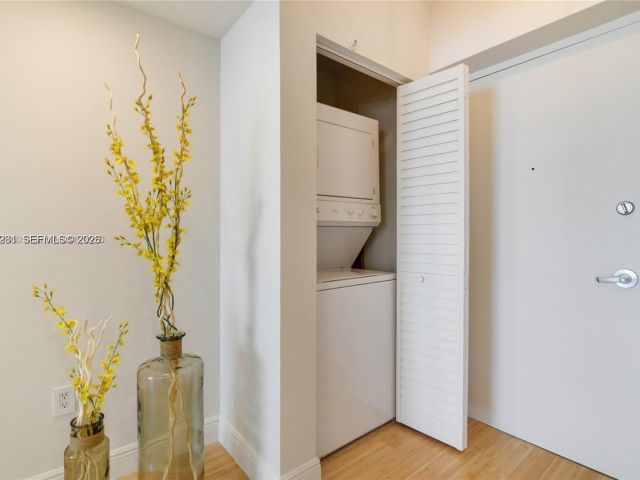 Apartment for rent  Unit #2810 - photo 7519747