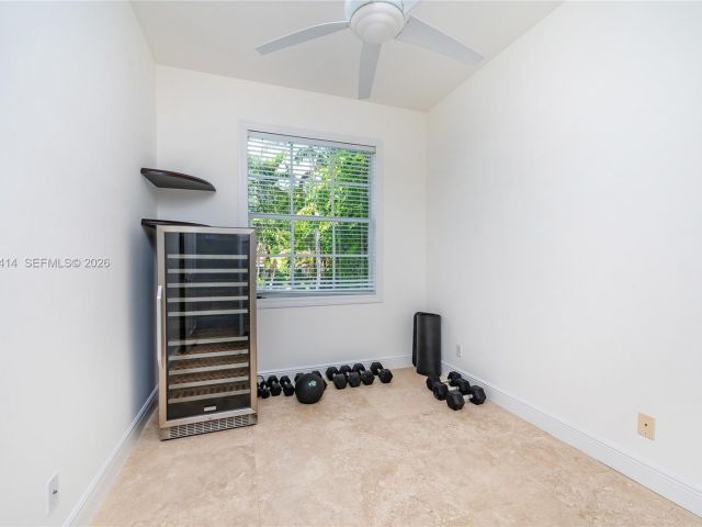 4-bedroom home for rent in Key Biscayne - 760 Glenridge Rd - MondialRealty