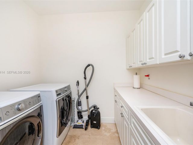 4-bedroom home for rent in Key Biscayne - 760 Glenridge Rd - MondialRealty