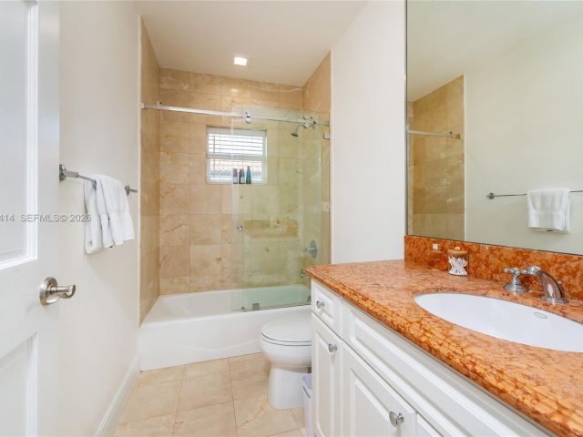 4-bedroom home for rent in Key Biscayne - 760 Glenridge Rd - MondialRealty