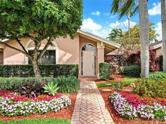 Home for sale at 2011 NE 211th Ter - photo 7518689