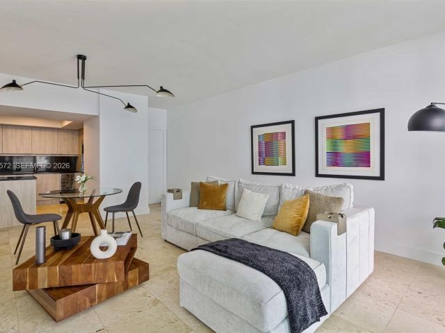 Apartment for sale  Unit #1606 - photo 7520292