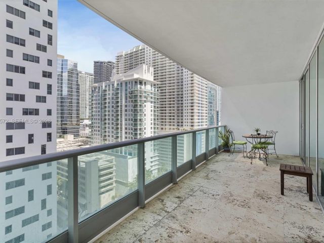 Apartment for sale  Unit #1606 - photo 7520296