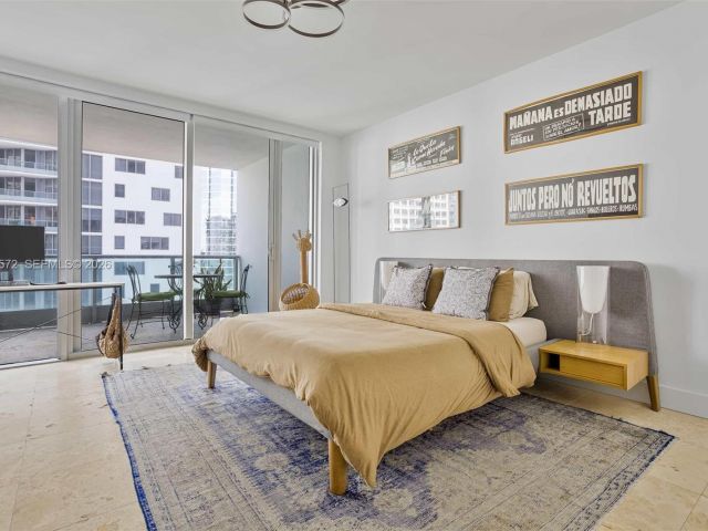 Apartment for sale  Unit #1606 - photo 7520298