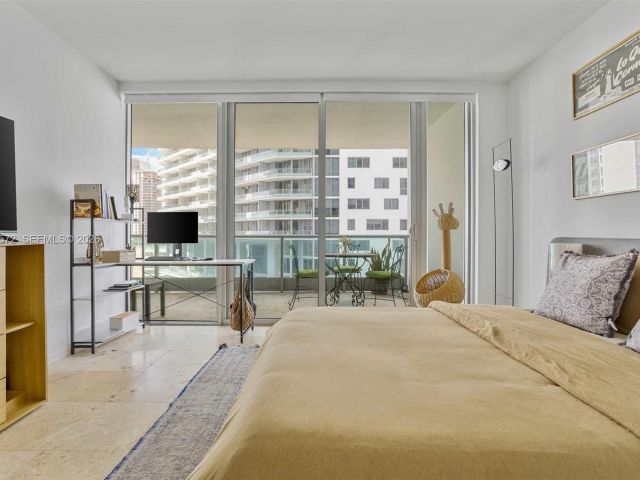 Apartment for sale  Unit #1606 - photo 7520299