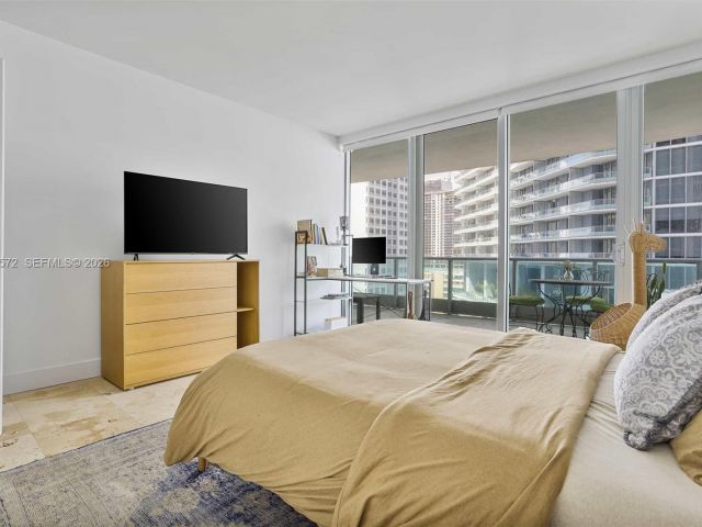 Apartment for sale  Unit #1606 - photo 7520300