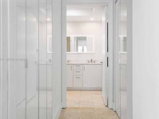 Apartment for sale  Unit #1606 - photo 7520305