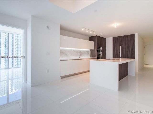 Apartment for sale  Unit #3601 - photo 7525171