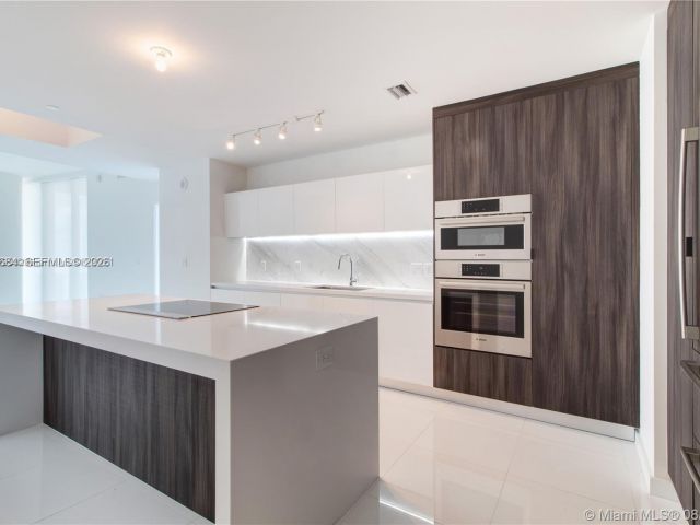 Apartment for sale  Unit #3601 - photo 7525172