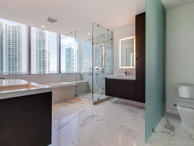 Apartment for sale  Unit #3601 - photo 7525178